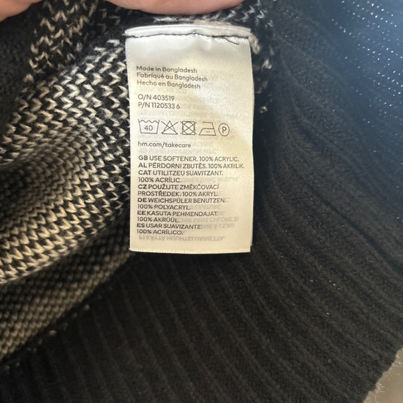 H&M zebra stripe cardigan - Picture 3 of 5